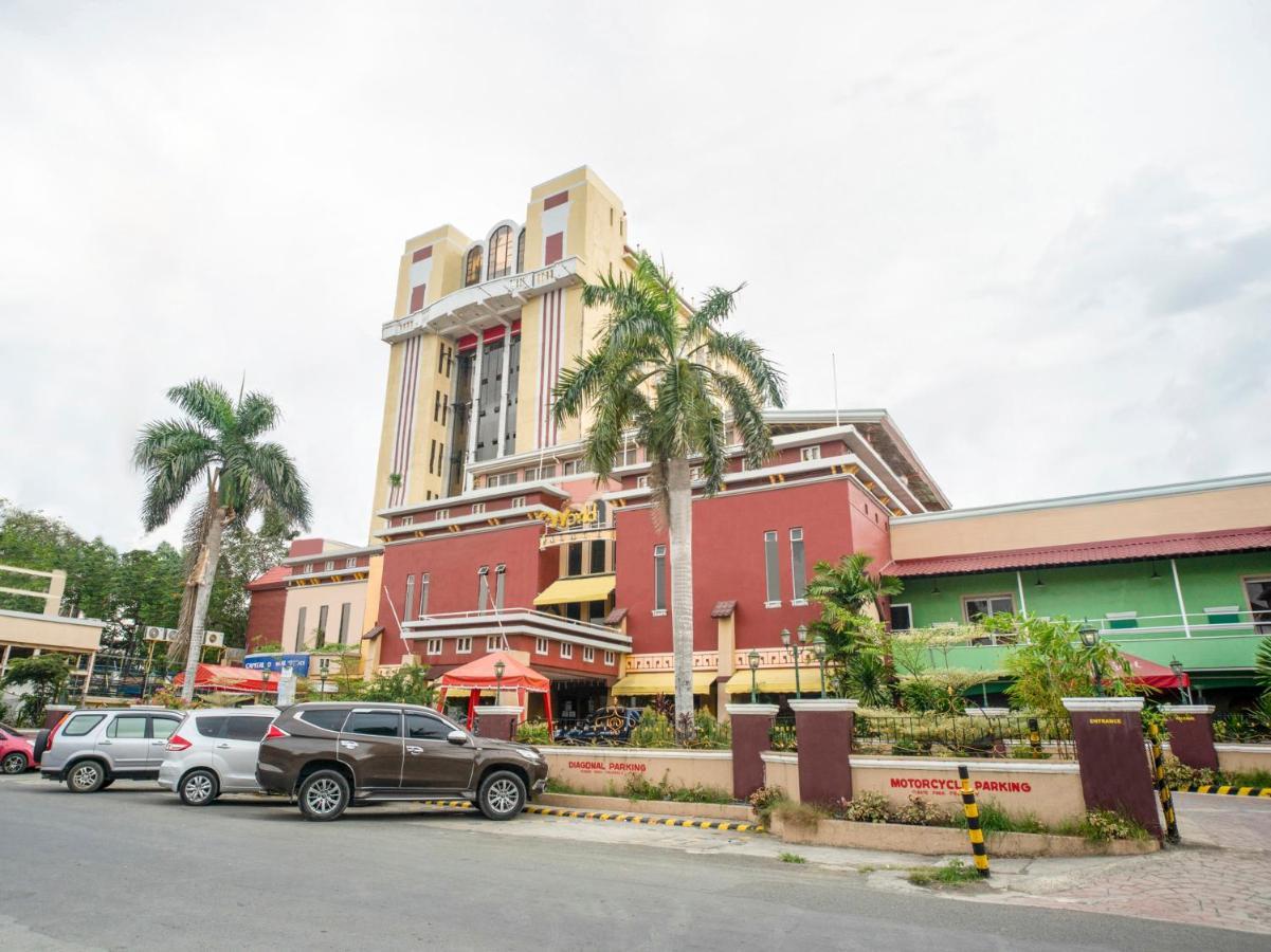 Capital O 460 World Palace Hotel Davao Exterior photo